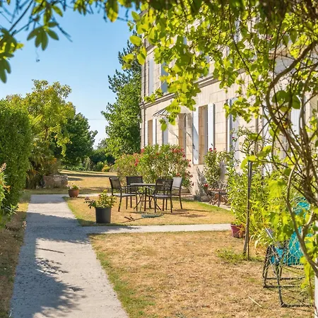 펜션 Du Vigneron Saint-Seurin-de-Palenne